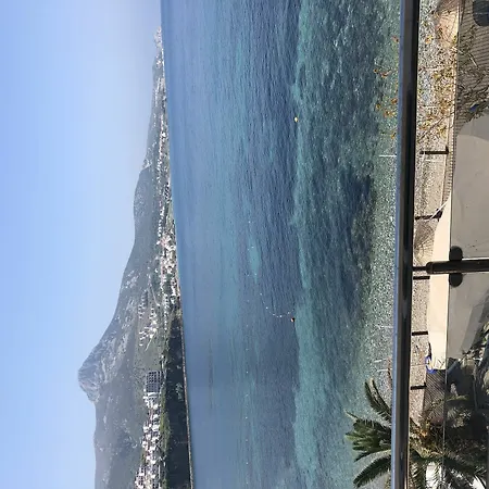 Leb-i Derya Hotel